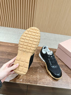 M-Sneakers