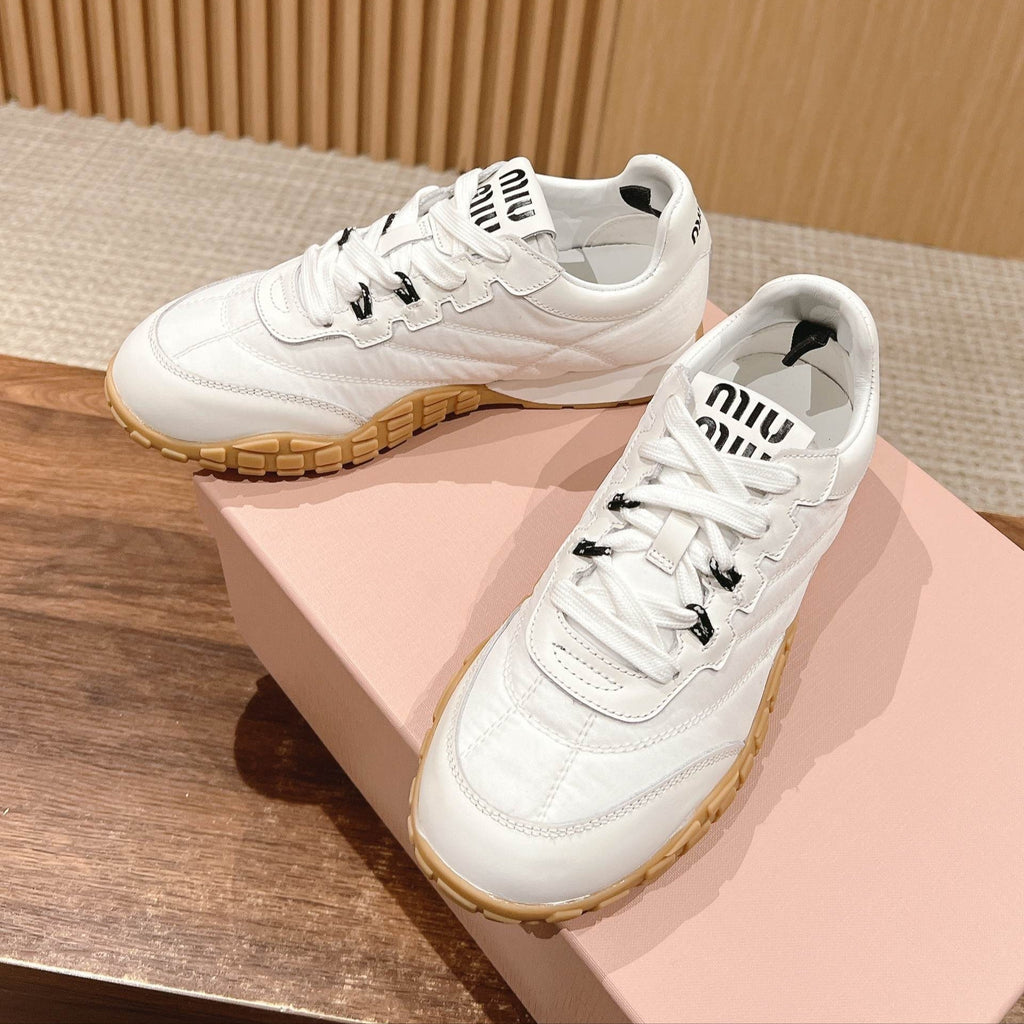 M-Sneakers