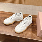 M-Sneakers