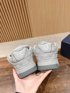 D-Sneakers