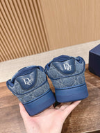 D-Sneakers