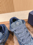 D-Sneakers