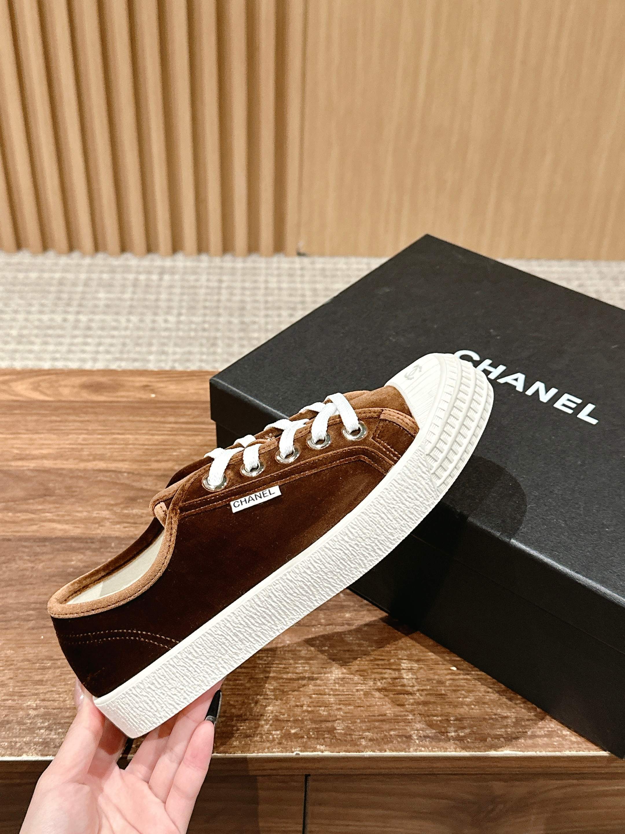 C-Sneakers