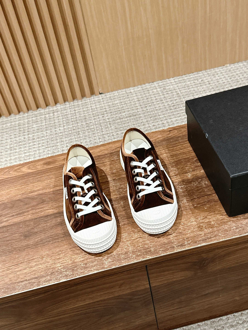 C-Sneakers