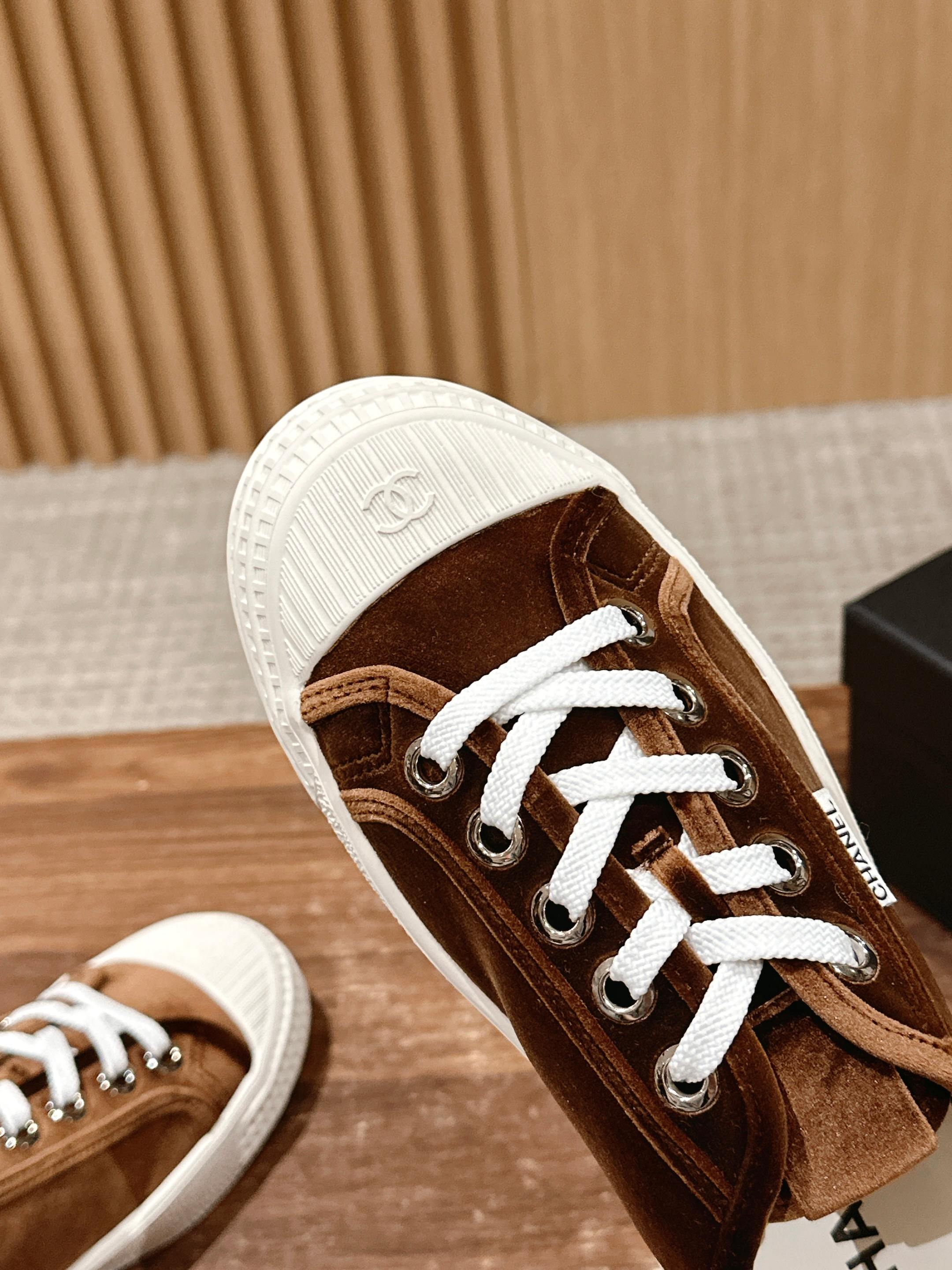 C-Sneakers