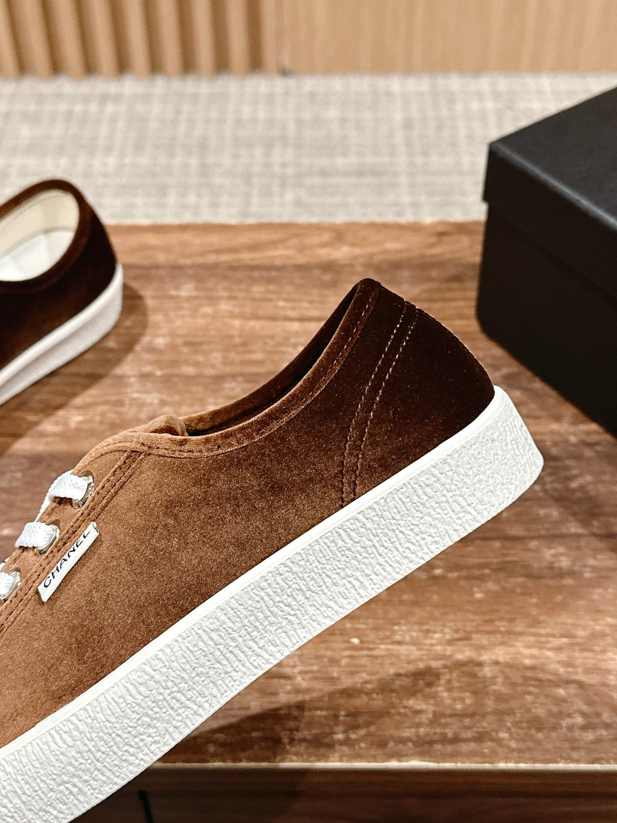 C-Sneakers