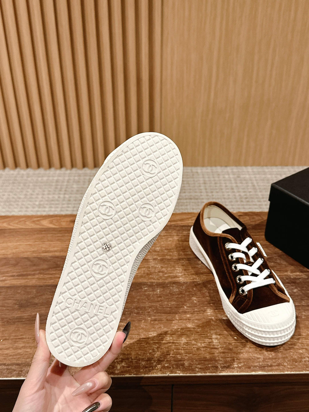 C-Sneakers