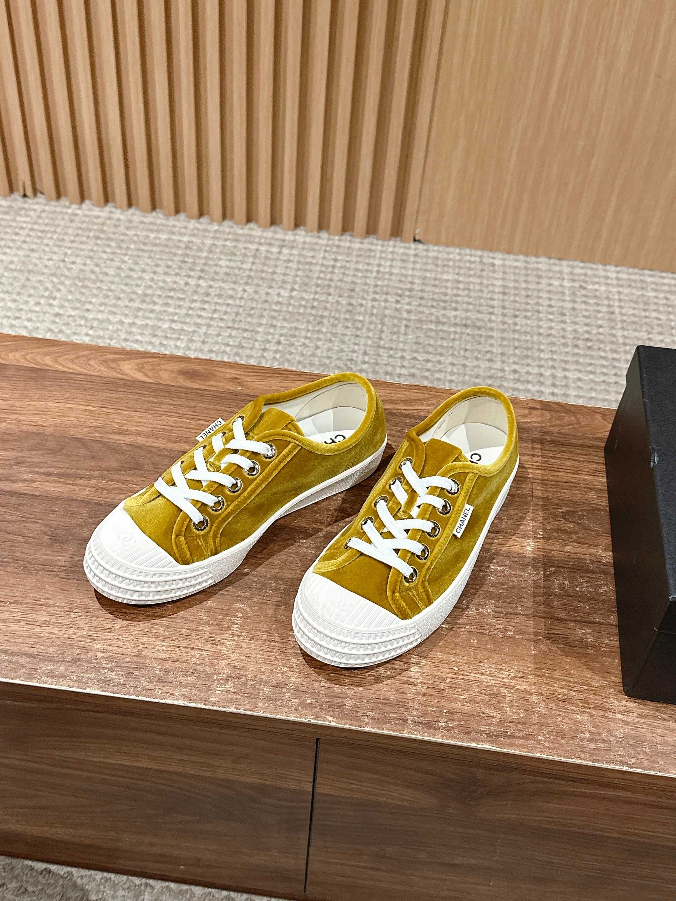 C-Sneakers