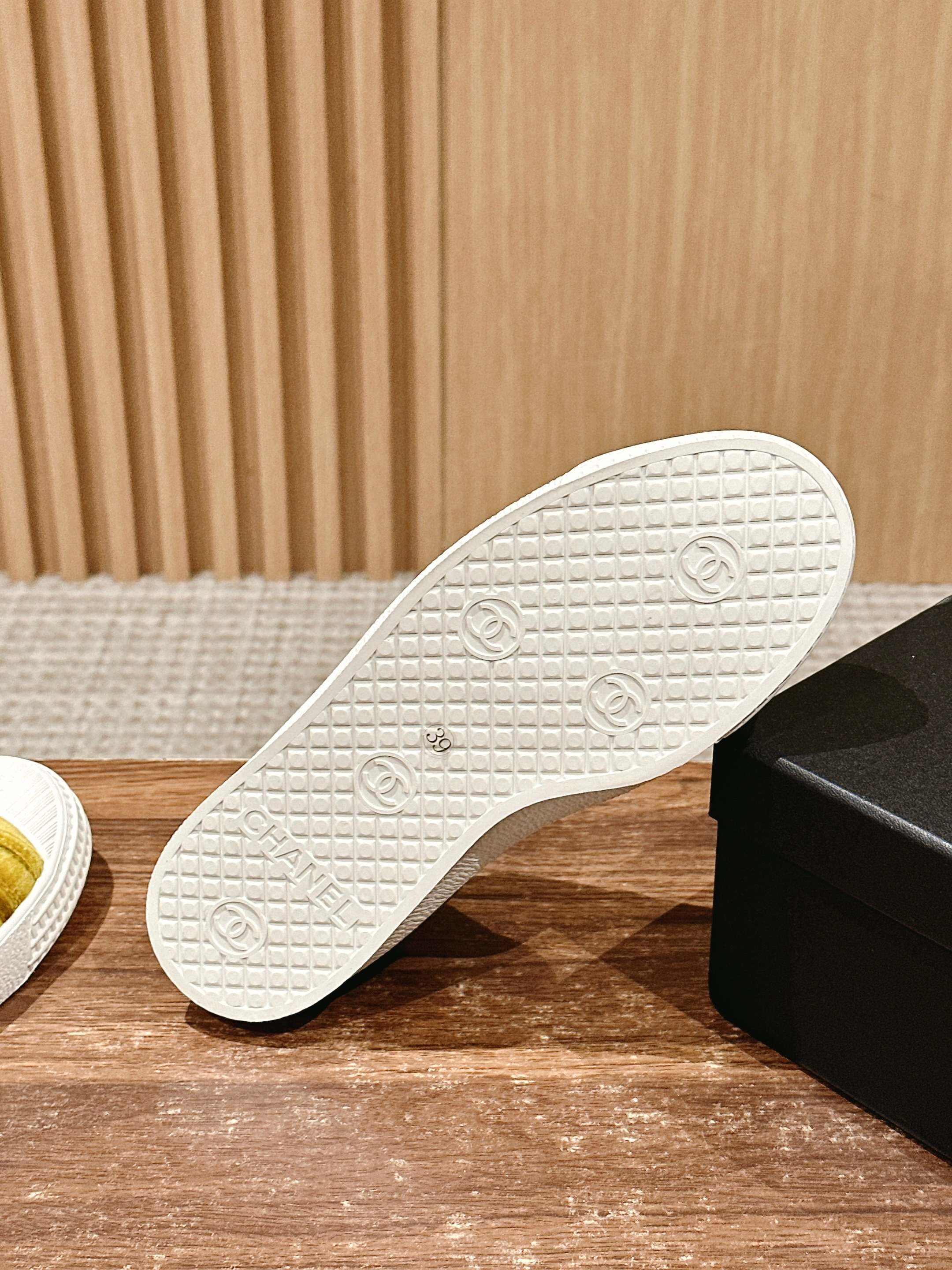 C-Sneakers