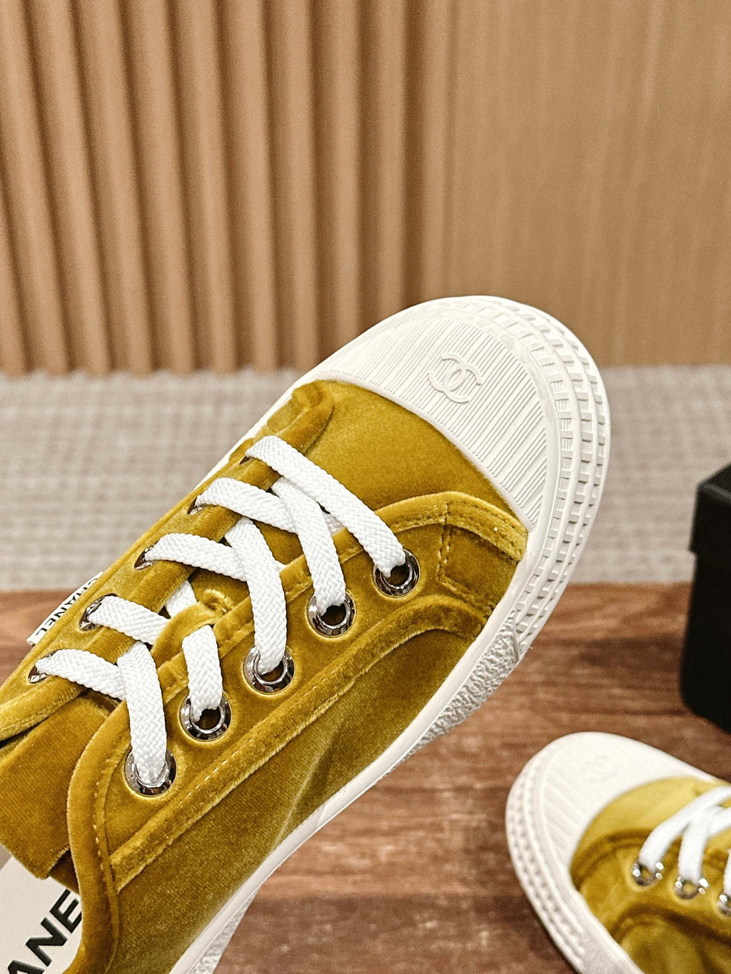 C-Sneakers