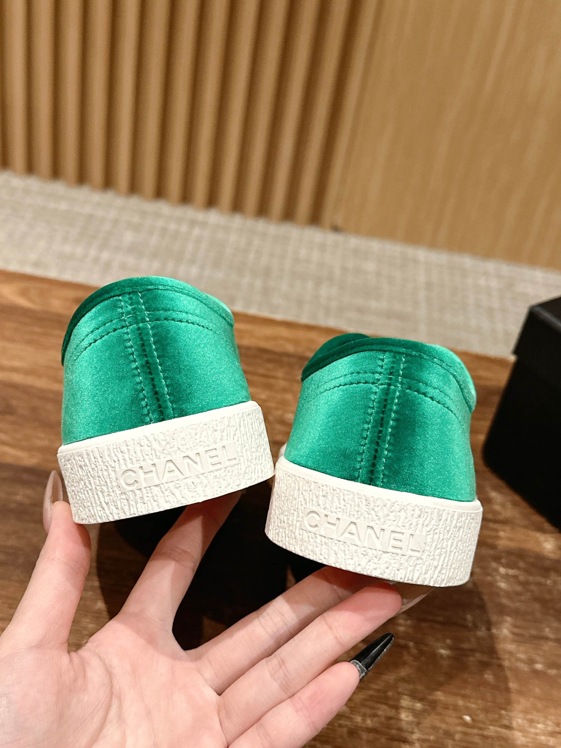 C-Sneakers