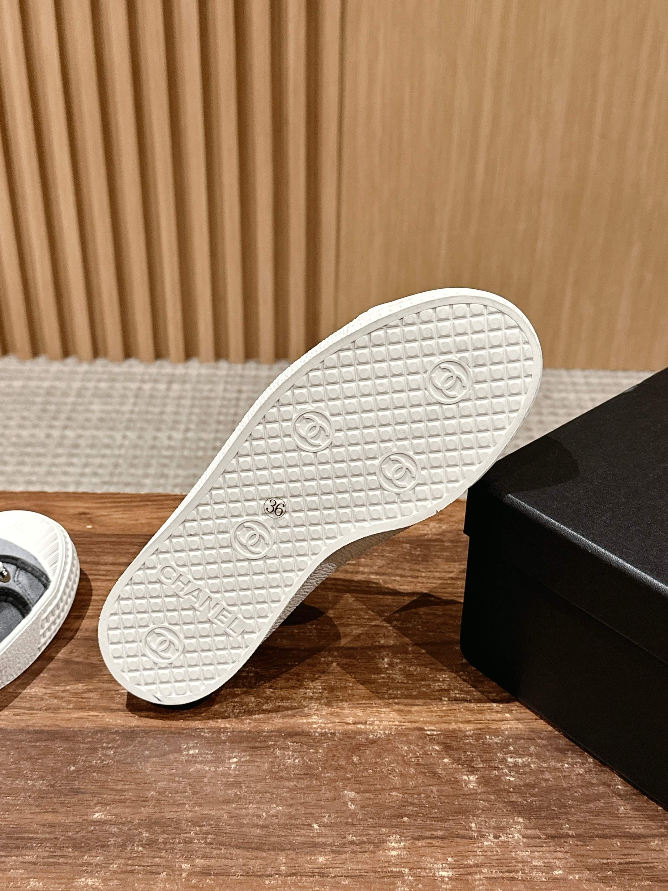 C-Sneakers