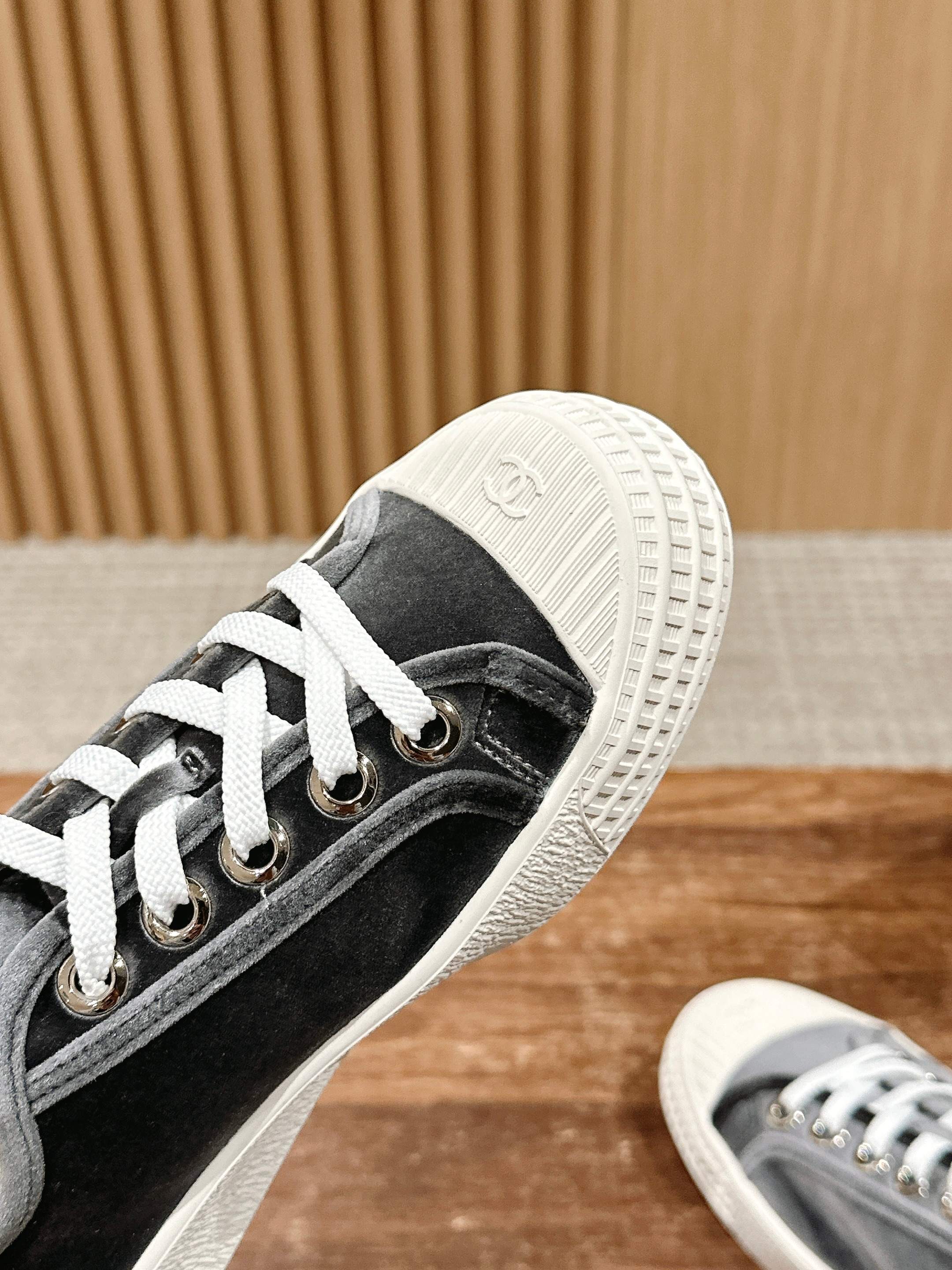 C-Sneakers