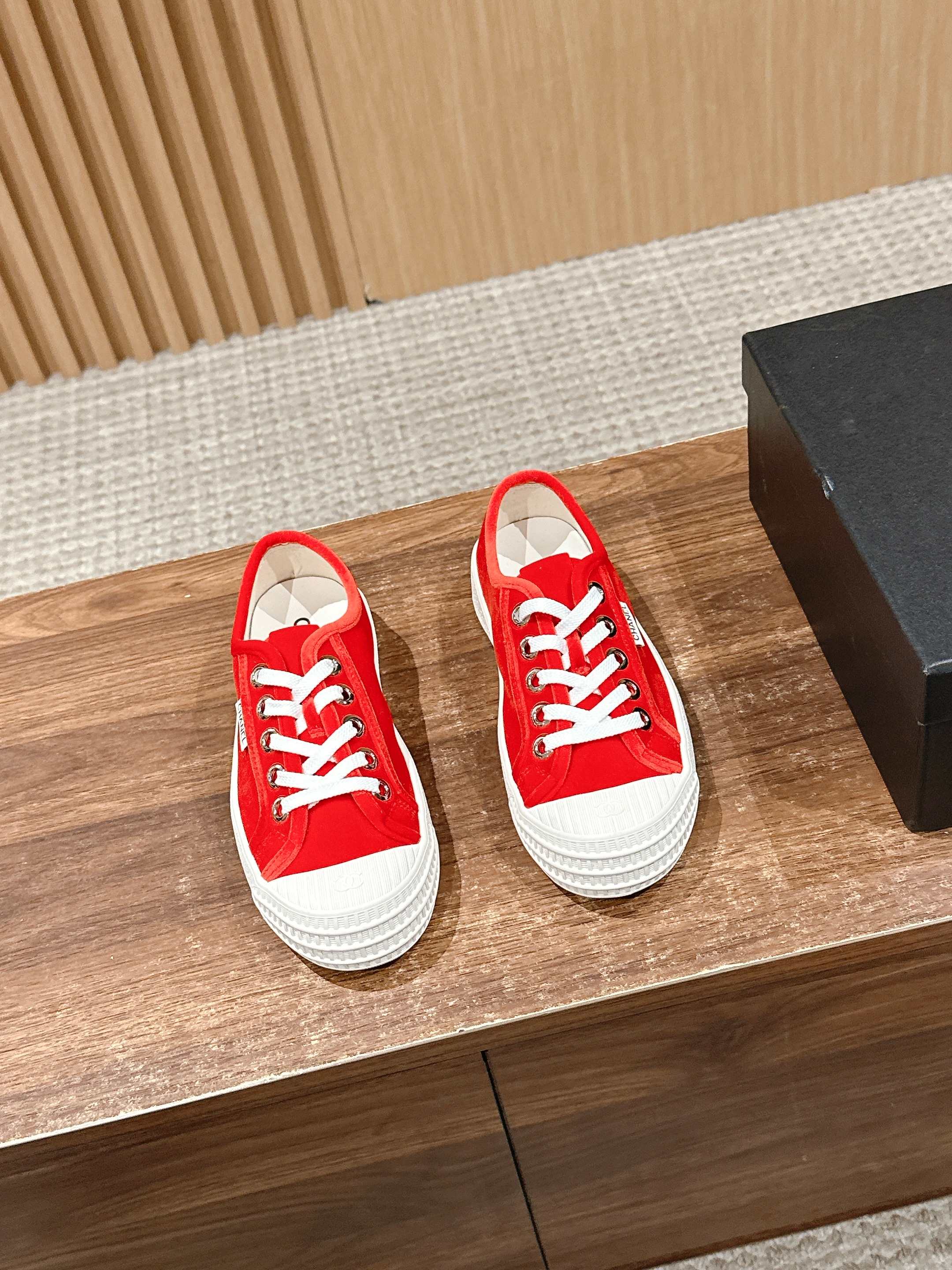C-Sneakers