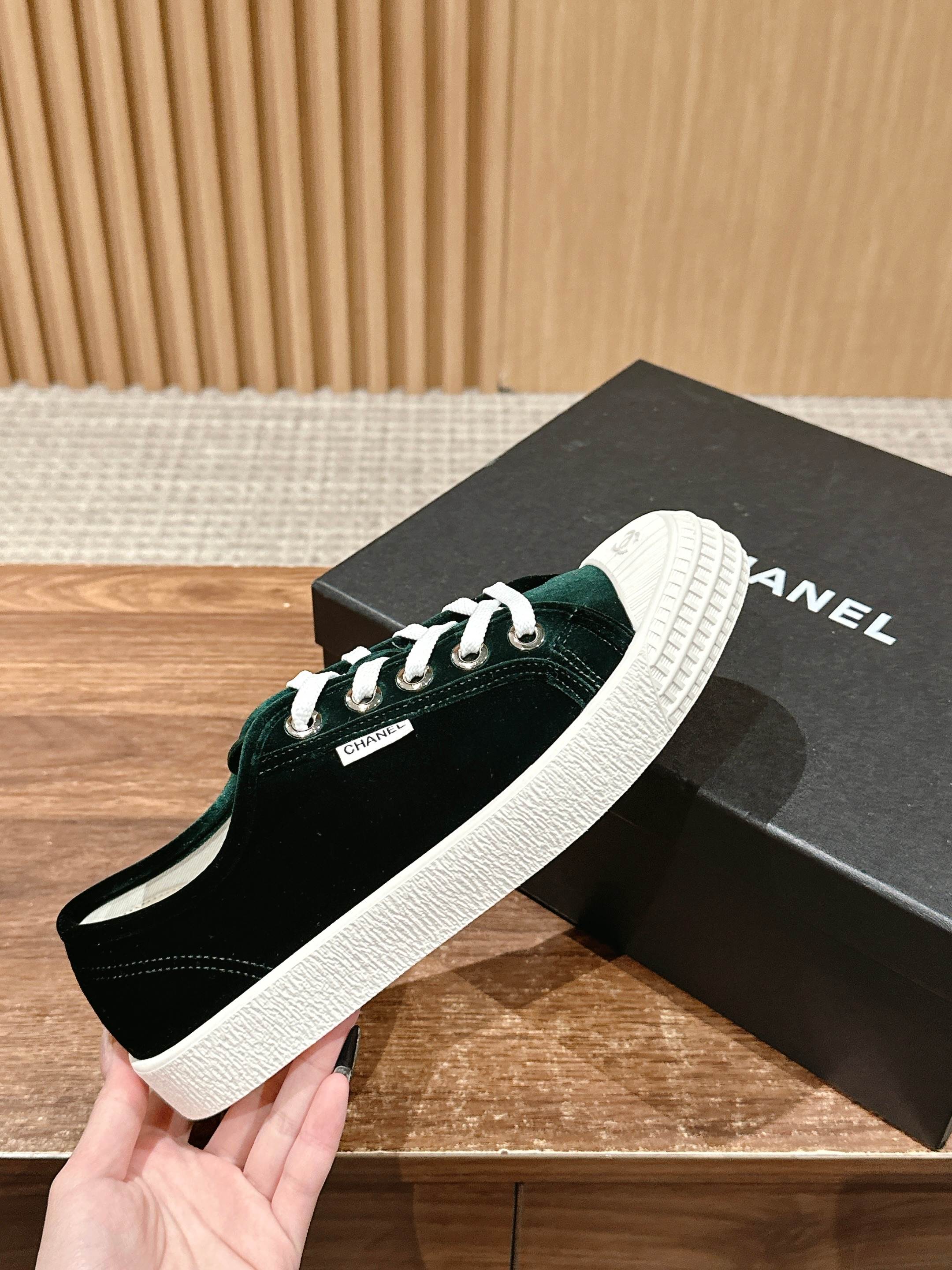 C-Sneakers