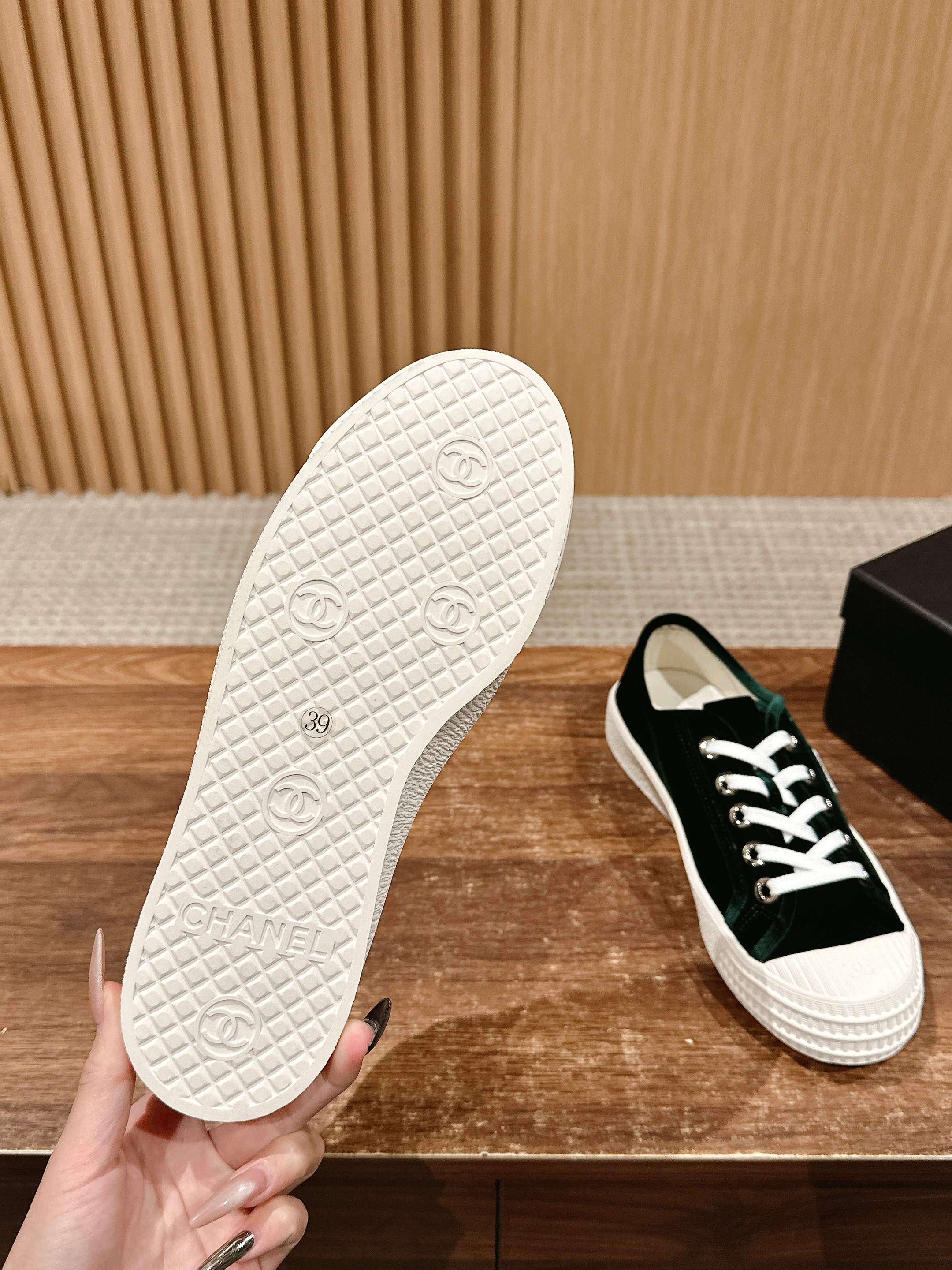 C-Sneakers