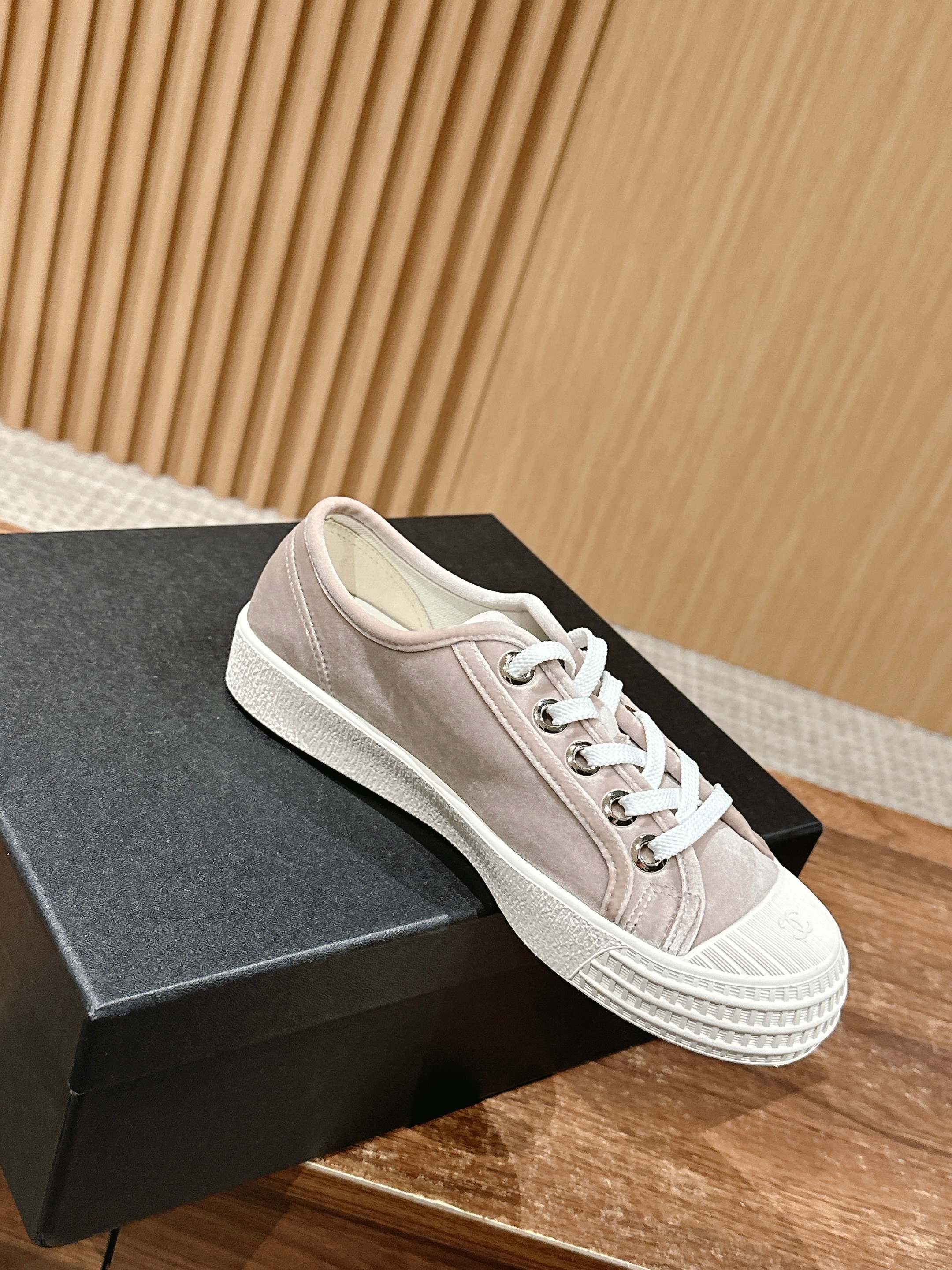 C-Sneakers