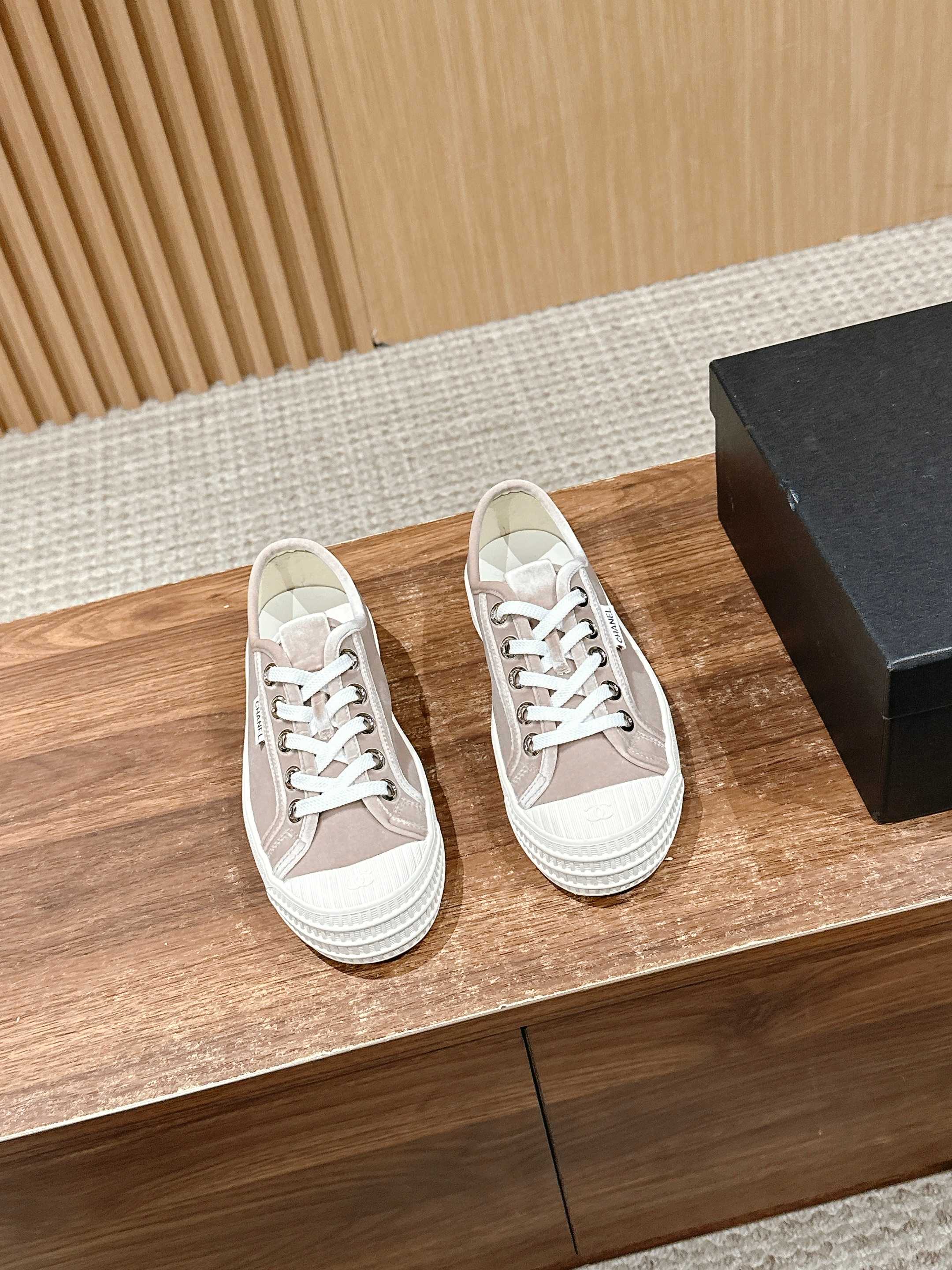 C-Sneakers