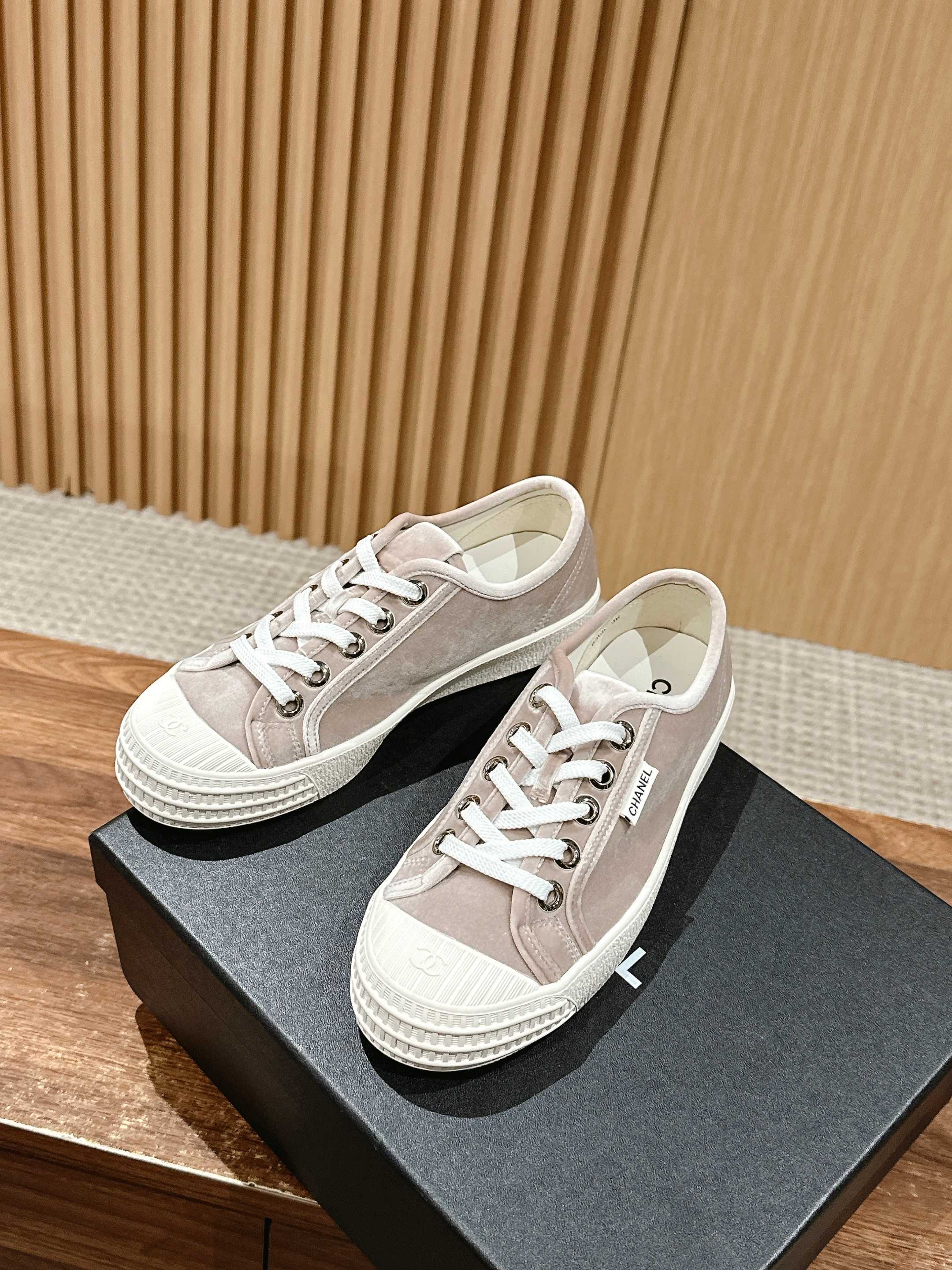 C-Sneakers