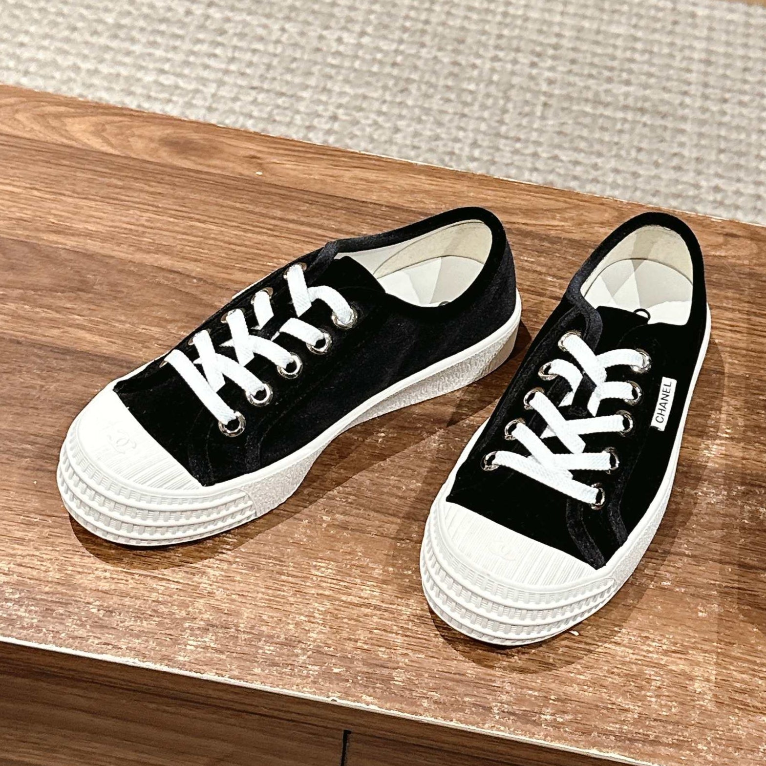 C-Sneakers