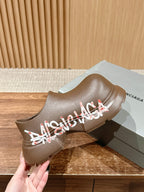 B-Sneakers
