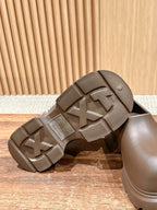 B-Sneakers