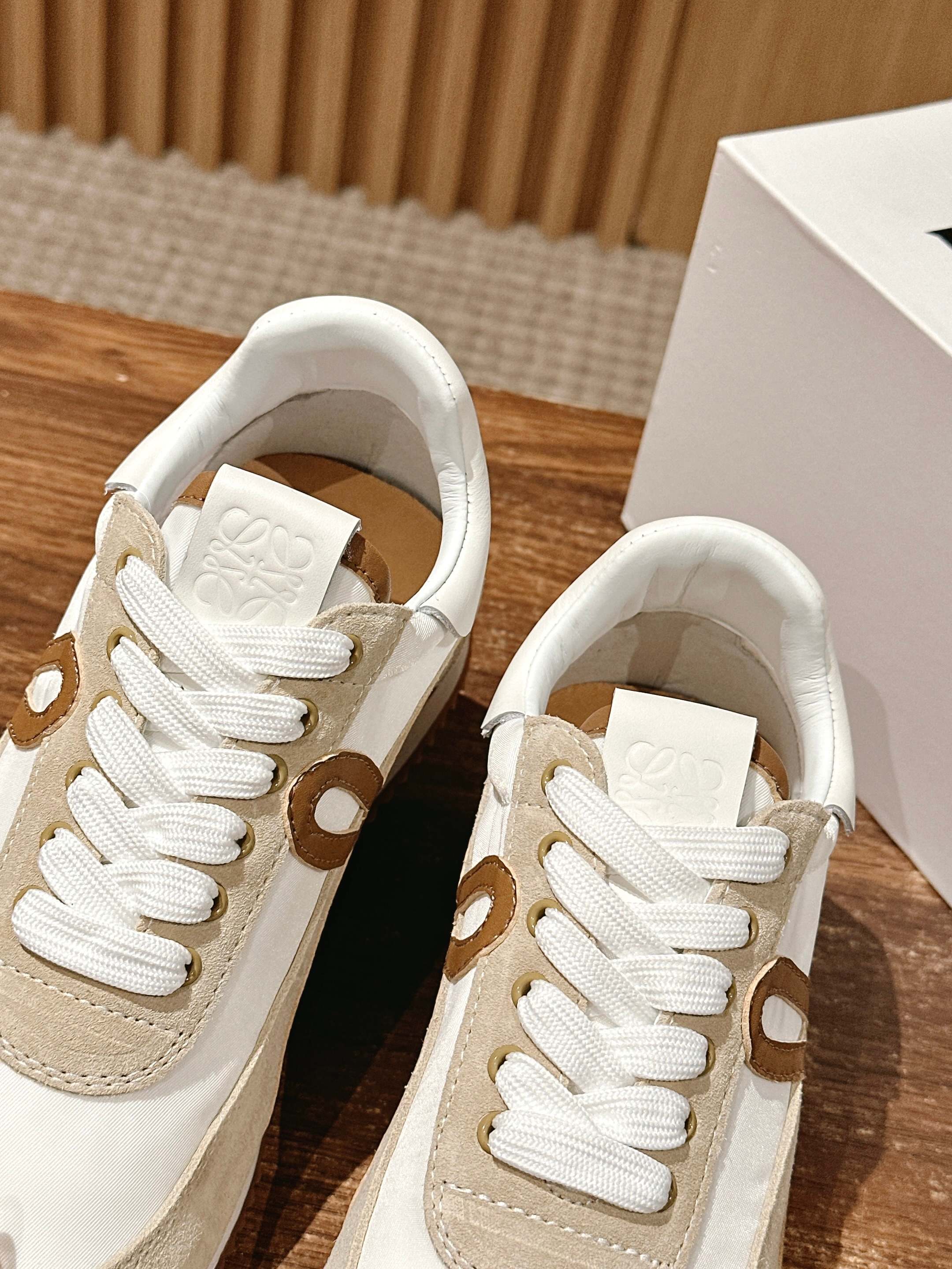 L2-Sneakers