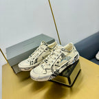 B-Sneakers