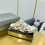 B-Sneakers