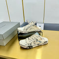 B-Sneakers