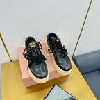 M-Sneakers