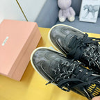 M-Sneakers