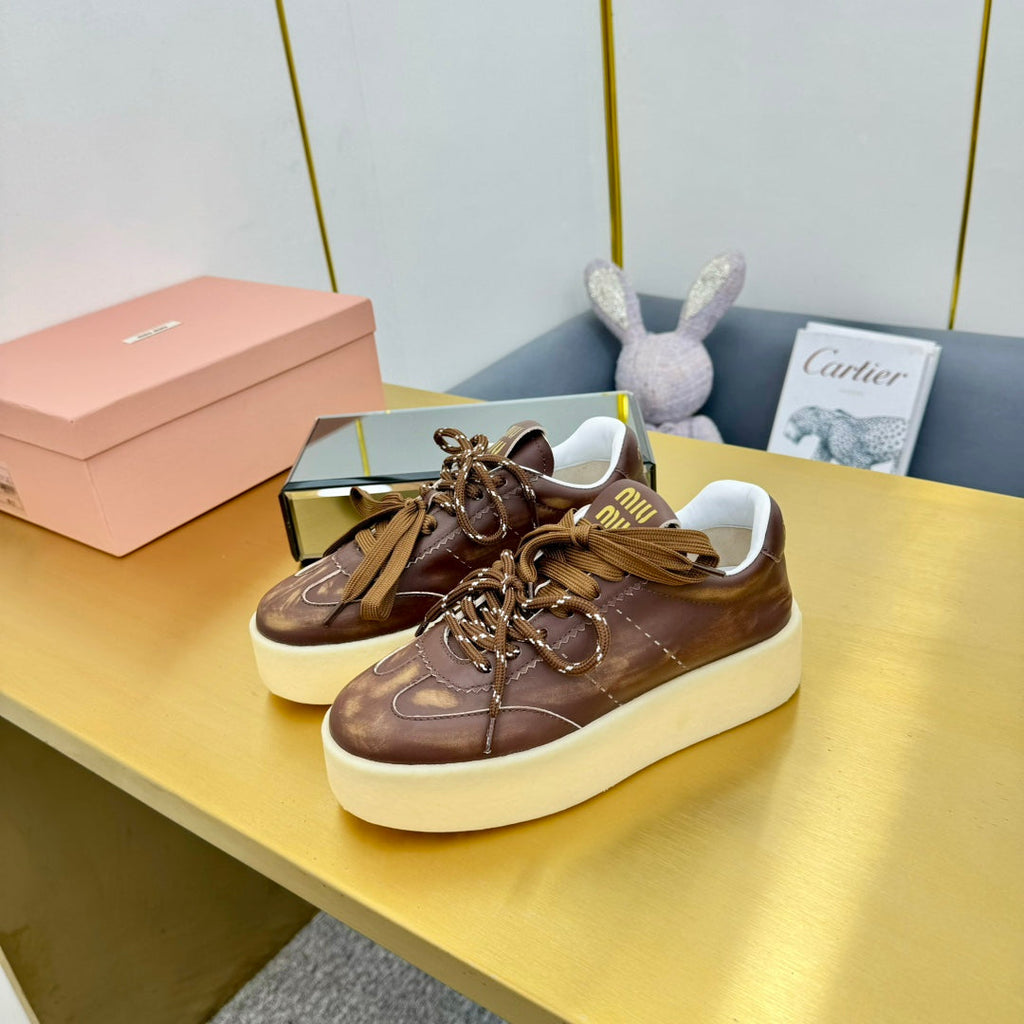 M-Sneakers