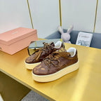 M-Sneakers