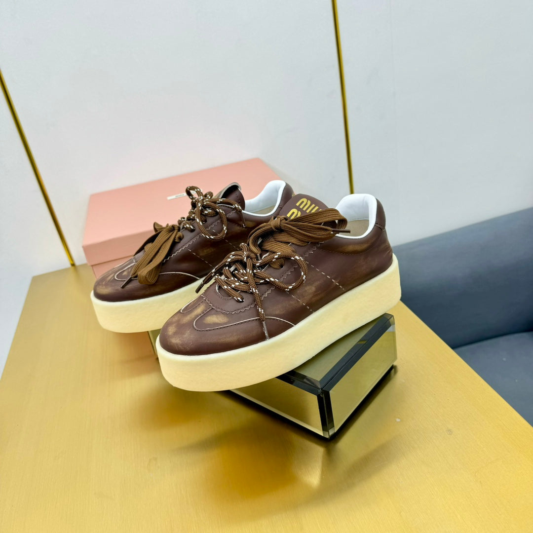 M-Sneakers