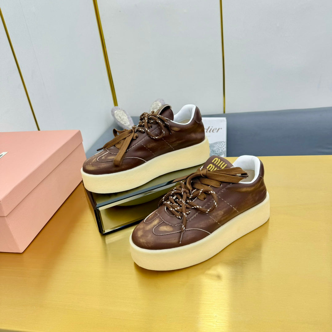 M-Sneakers