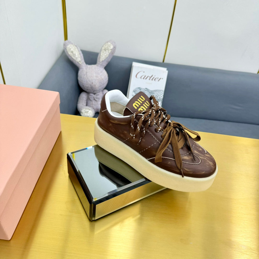 M-Sneakers
