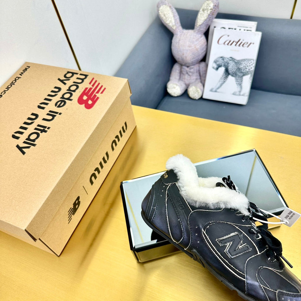 M-Sneakers