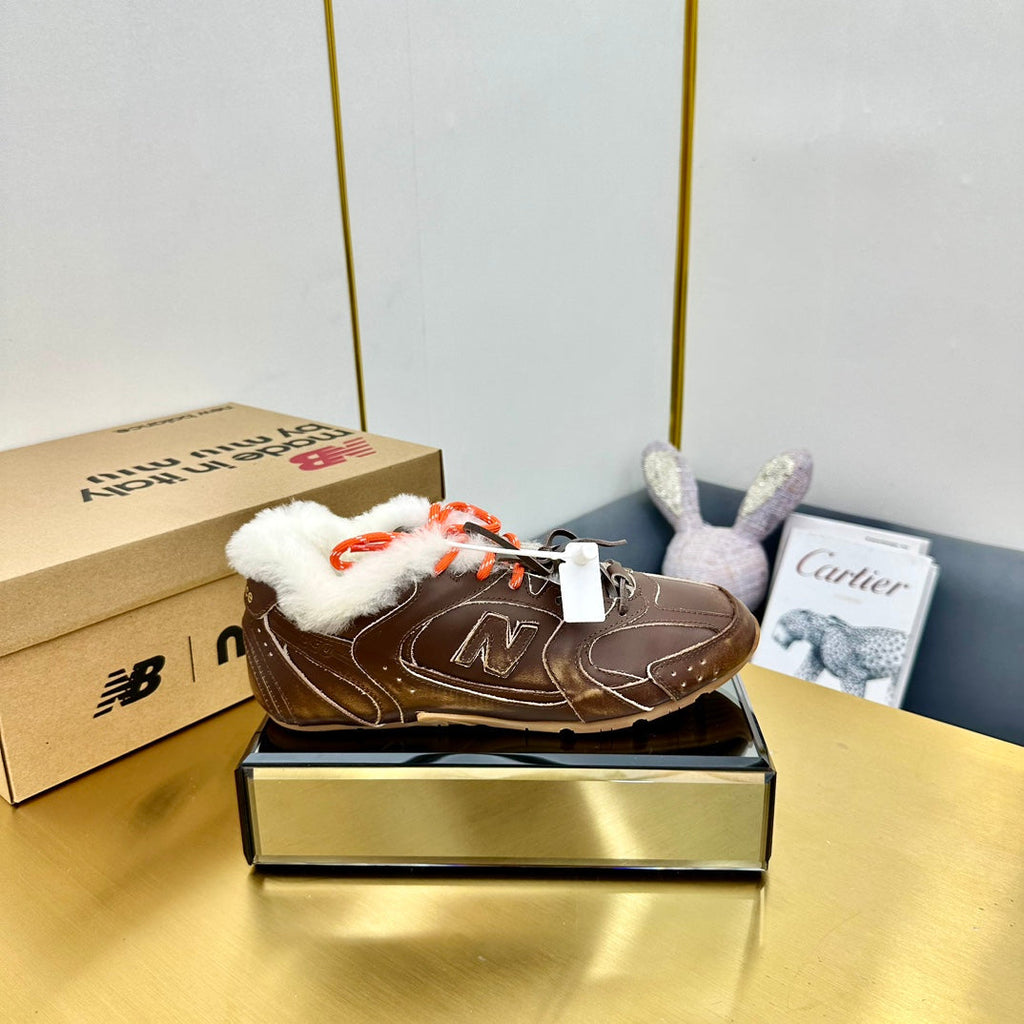 M-Sneakers