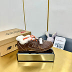 M-Sneakers