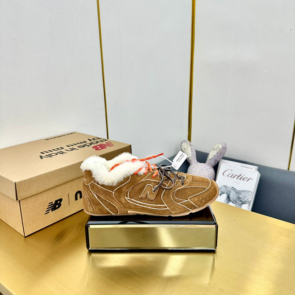 M-Sneakers