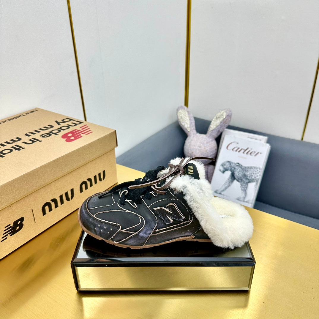 M-Sneakers