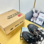 M-Sneakers