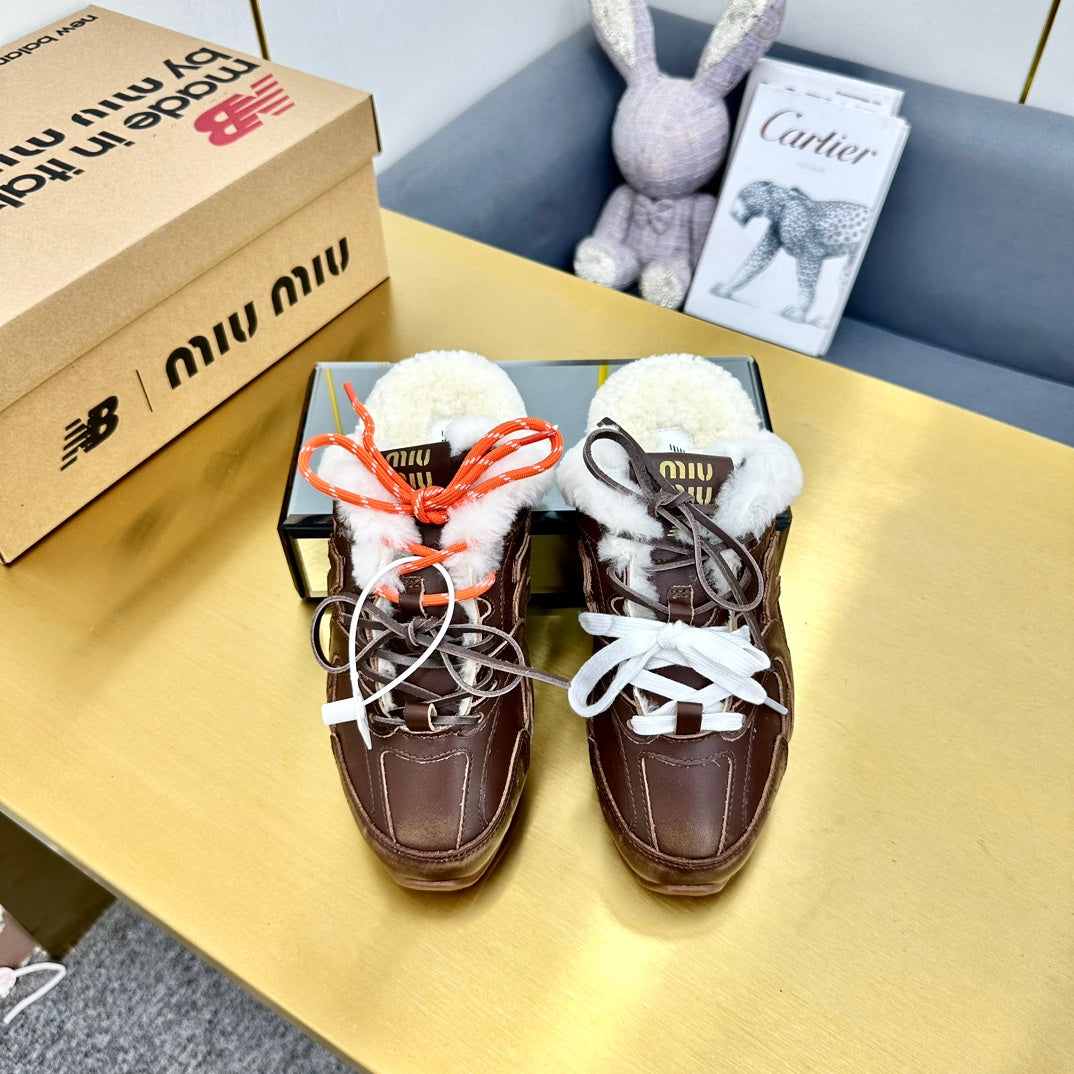 M-Sneakers
