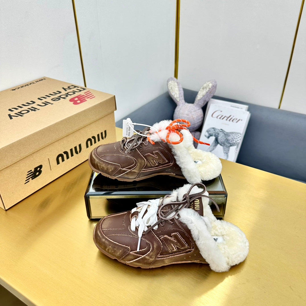 M-Sneakers