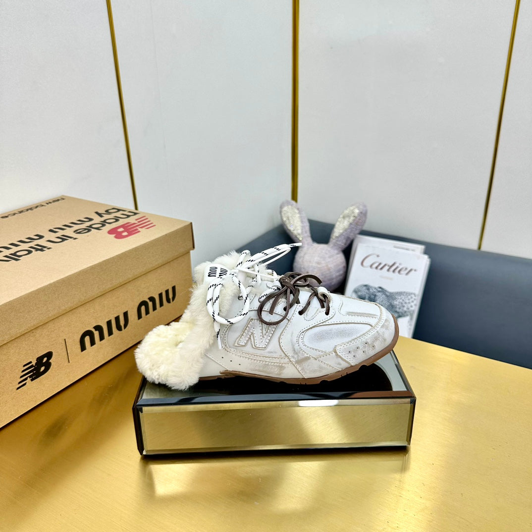 M-Sneakers