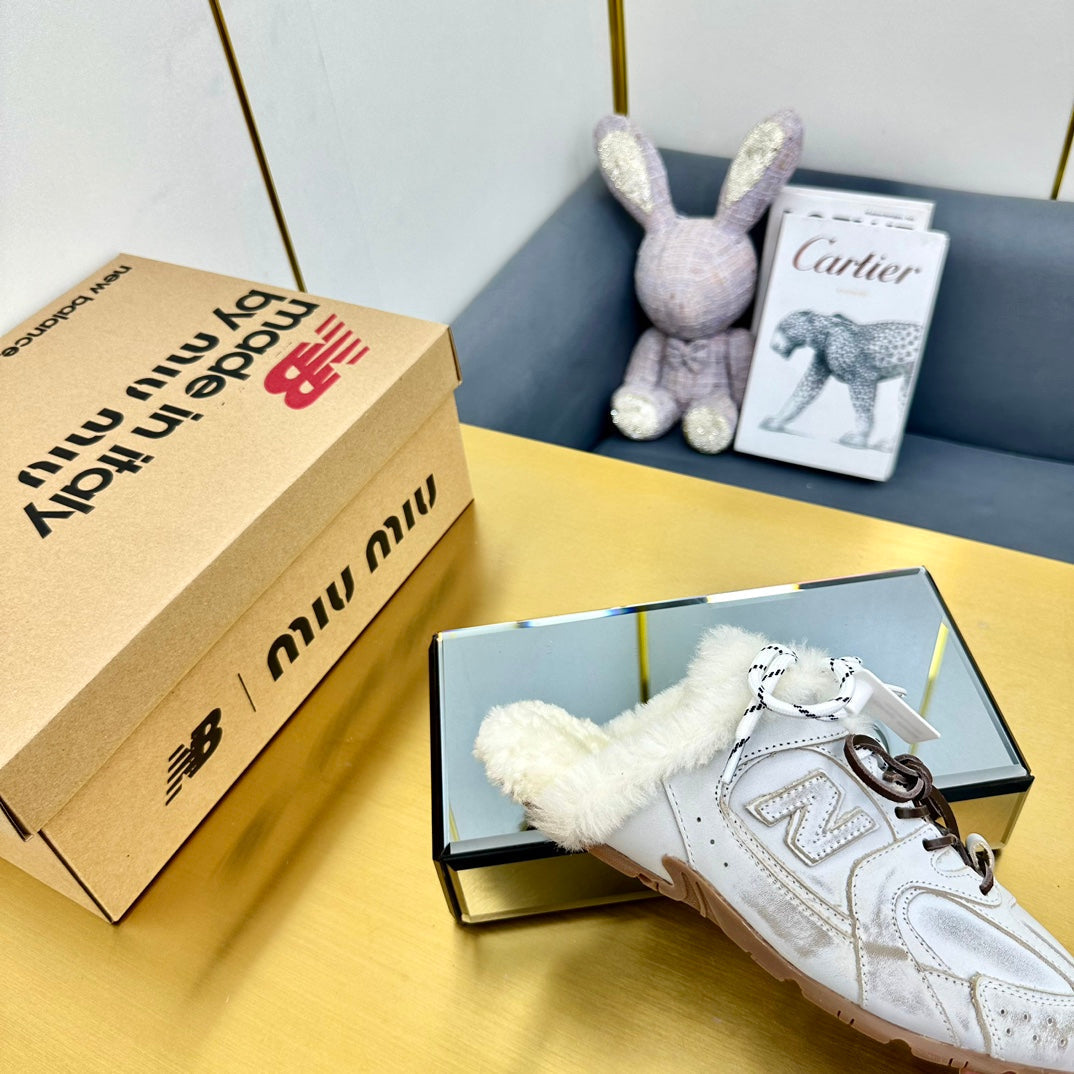 M-Sneakers