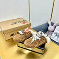 M-Sneakers