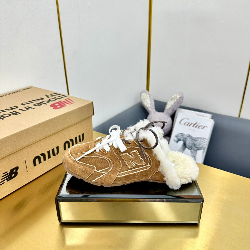 M-Sneakers