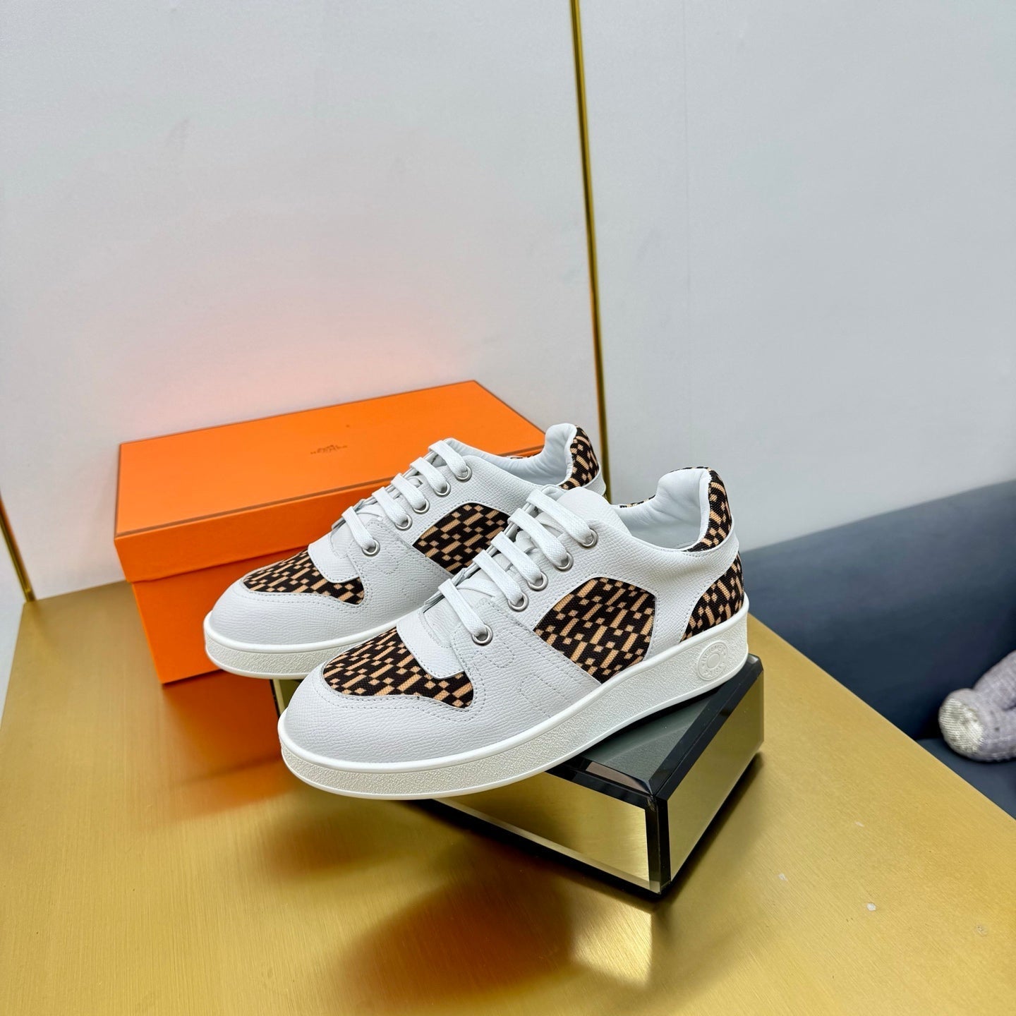 A-Sneakers